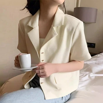 קוריאני שיק הסתיו מזג יחיד בעלות שרוול קצר רופף כל התאמה נשים בלייזר 2023 אופנה ליידי משרד מעיל